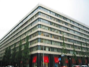 本社・東京営業所（新東京ビル）